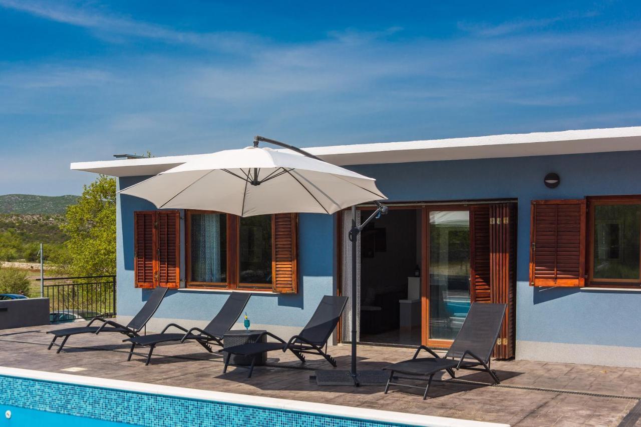 Holiday Home Villa Marija Radosic  エクステリア 写真