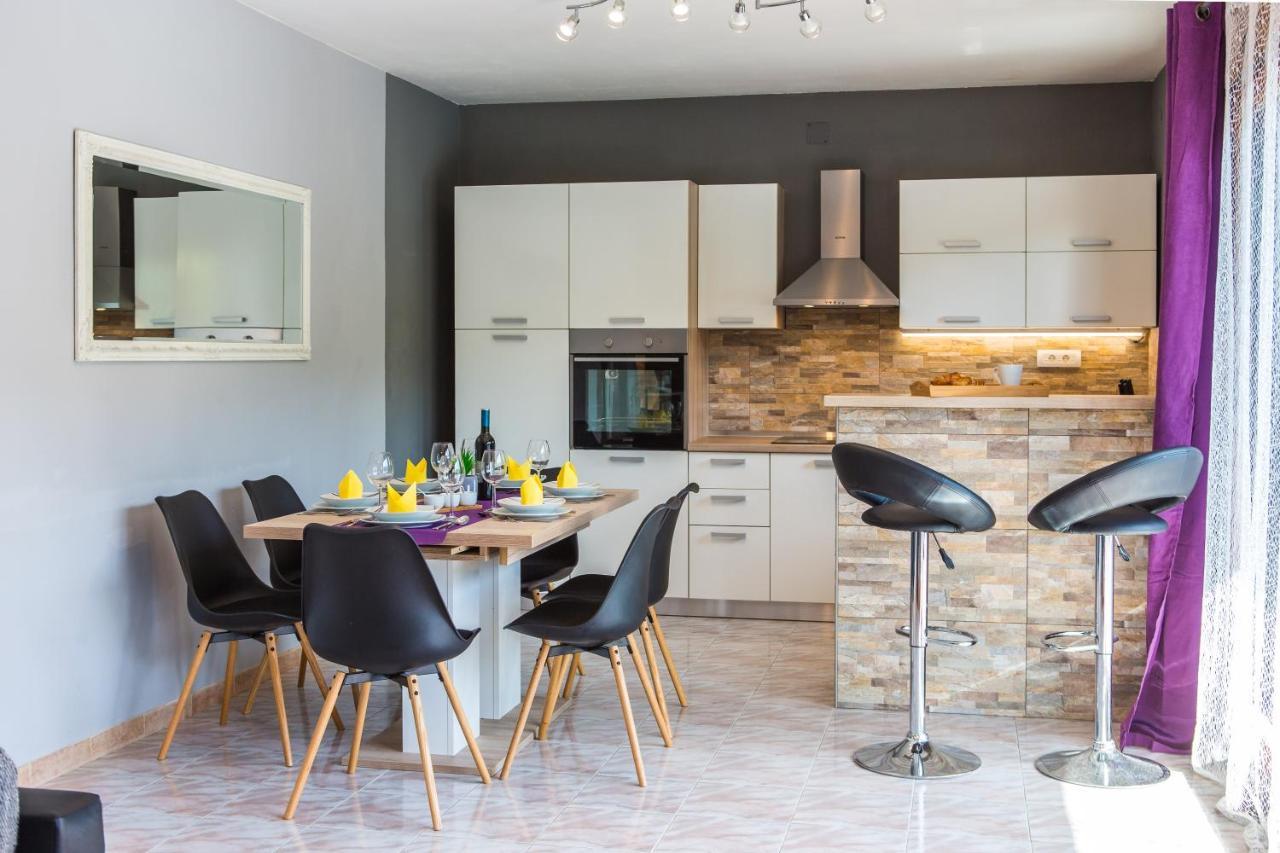 Holiday Home Villa Marija Radosic  エクステリア 写真