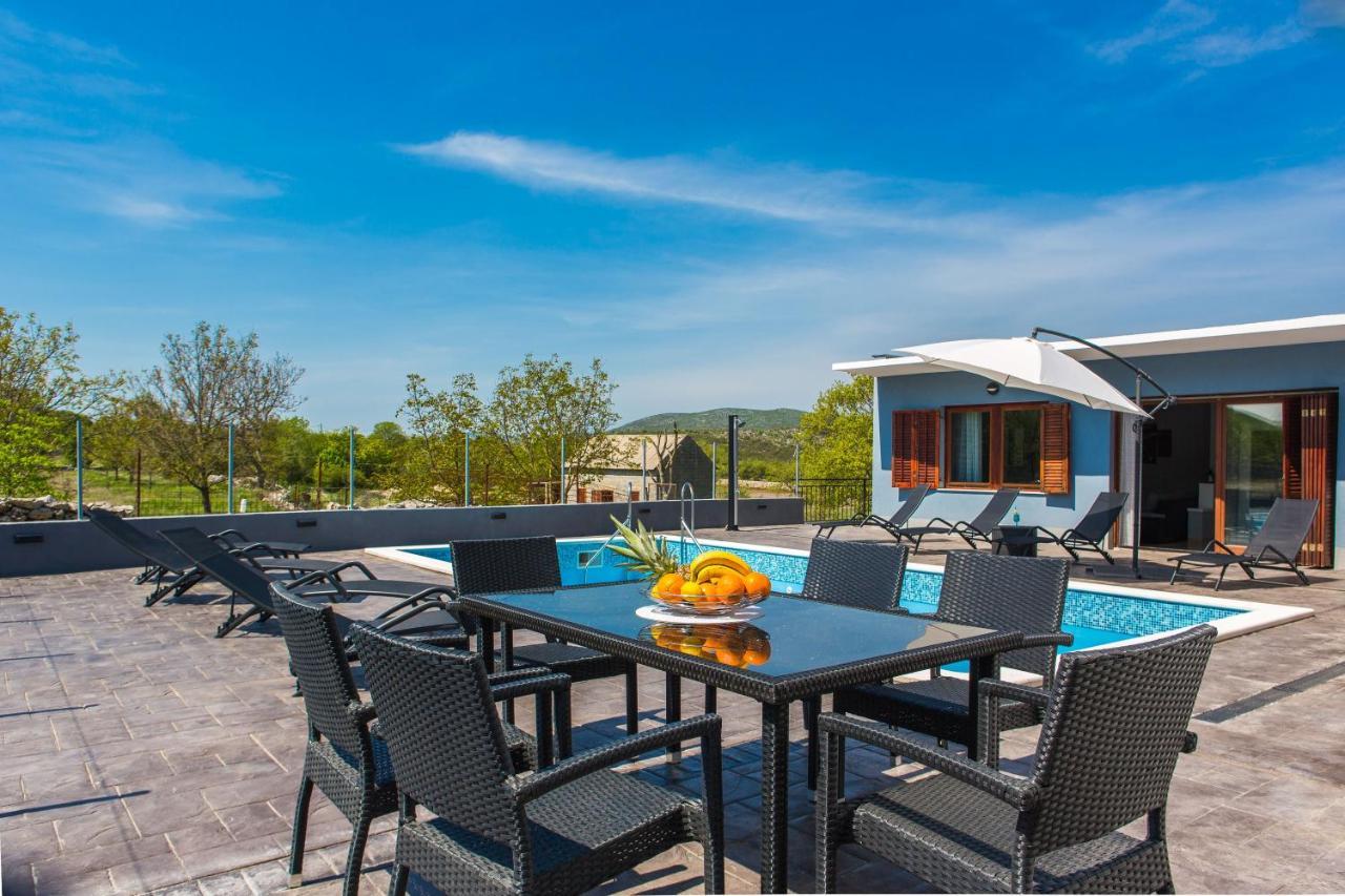 Holiday Home Villa Marija Radosic  エクステリア 写真