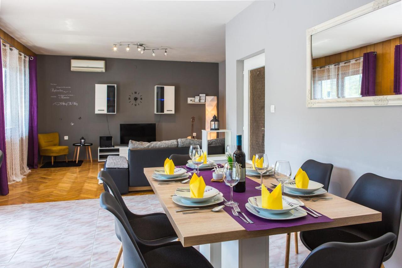 Holiday Home Villa Marija Radosic  エクステリア 写真