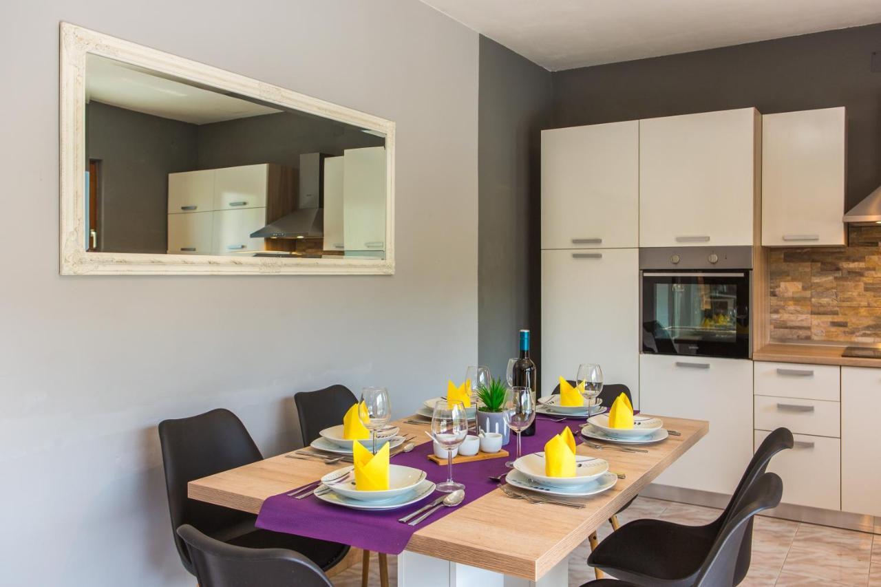 Holiday Home Villa Marija Radosic  エクステリア 写真
