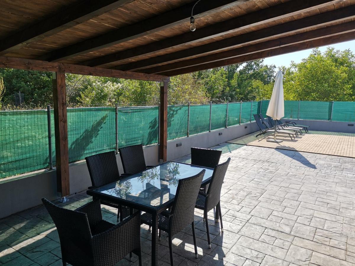 Holiday Home Villa Marija Radosic  エクステリア 写真