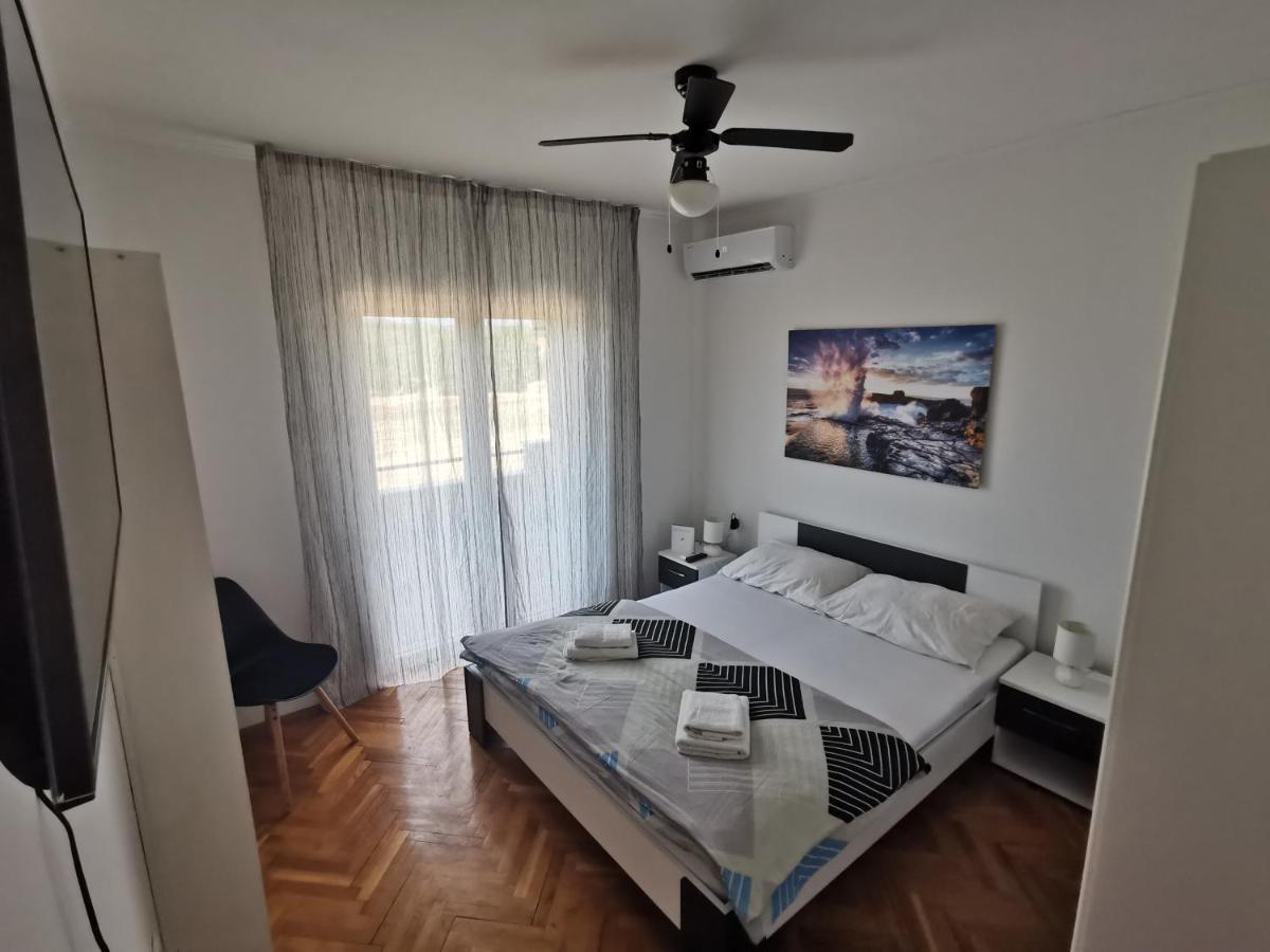 Holiday Home Villa Marija Radosic  エクステリア 写真